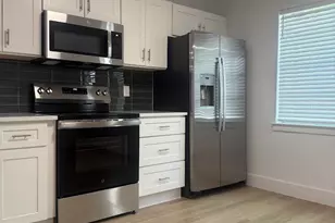 1818 River Crossing Cir, Austin, TX 78741 - Photo 6