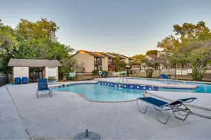 1818 River Crossing Cir, Austin, TX 78741 - Photo 20