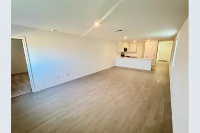 360 Brannigan Drive, Jarrell, TX 76537 - Photo 4
