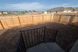 360 Brannigan Dr, Jarrell, TX 76537 - Photo 22