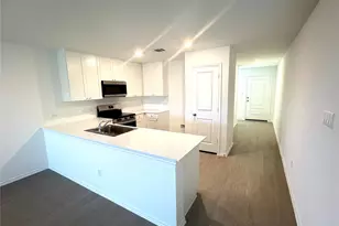 360 Brannigan Dr, Jarrell, TX 76537 - Photo 2