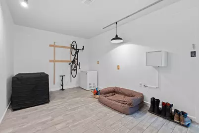 8801 Redfield Lane, Austin, TX 78758 - Photo 18