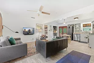 8801 Redfield Ln, Austin, TX 78758 - Photo 2