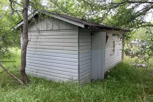 7887 Pettytown Rd, Red Rock, TX 78662 - Photo 16