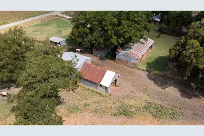 451 County Road 416, Taylor, TX 76574 - Photo 36
