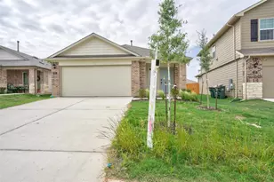 121 Roanwood Dr, San Marcos, TX 78666 - Photo 1