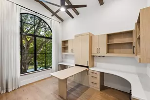 2702 Mountain Laurel Dr, Austin, TX 78703 - Photo 6