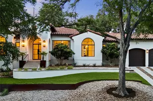 2702 Mountain Laurel Dr, Austin, TX 78703 - Photo 2