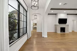 2702 Mountain Laurel Dr, Austin, TX 78703 - Photo 10