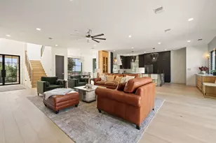 34 Autumn Oaks Dr, The Hills, TX 78738 - Photo 8