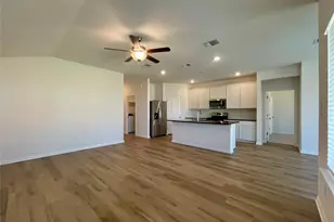 137 Holmby Dr, Hutto, TX 78634 - Photo 2