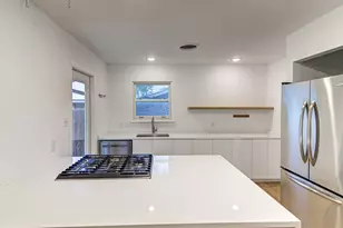 2704 Nottingham Ln, Austin, TX 78704 - Photo 8