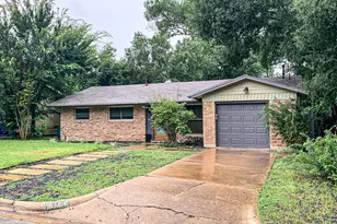 2704 Nottingham Ln, Austin, TX 78704 - Photo 2