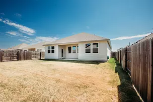 205 Northview Ln, Georgetown, TX 78628 - Photo 24