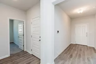 205 Northview Ln, Georgetown, TX 78628 - Photo 14