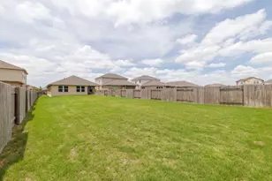 17621 Fairbridge Ln, Manor, TX 78653 - Photo 32