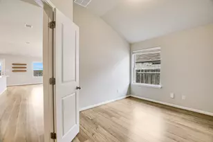 309 Chickasaw Ln, Hutto, TX 78634 - Photo 2