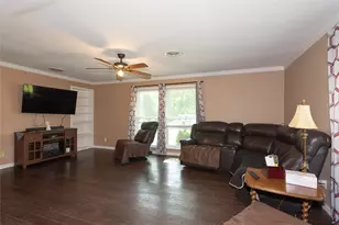 1212 Lake Terrace Dr, Elgin, TX 78621 - Photo 6