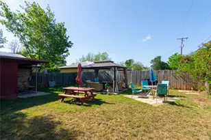 1212 Lake Terrace Dr, Elgin, TX 78621 - Photo 36
