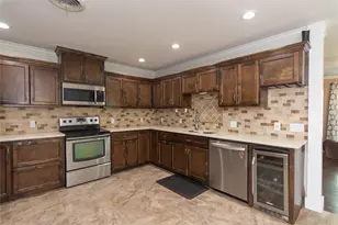 1212 Lake Terrace Dr, Elgin, TX 78621 - Photo 12