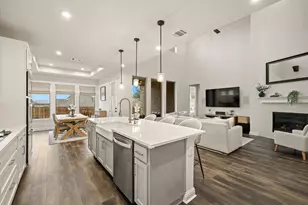 22313 Hidden Sage Cir, Lago Vista, TX 78645 - Photo 10