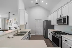 3408 Campanella Dr, Round Rock, TX 78665 - Photo 4