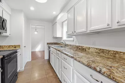 6631 Valleyside Road, Austin, TX 78731 - Photo 12