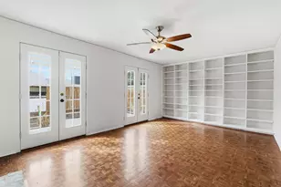 6631 Valleyside Rd, Austin, TX 78731 - Photo 4