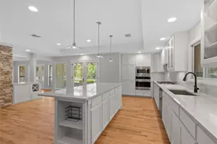 700 Grey Fox Trail, Austin, TX 78746 - Photo 2