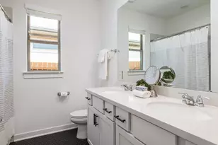 8205 Silhouette St, Austin, TX 78744 - Photo 24