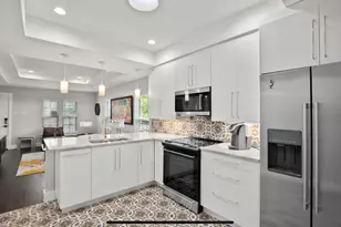 1305 Olander St, Austin, TX 78702 - Photo 8