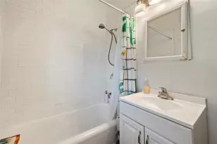 201 W 31st St, Austin, TX 78705 - Photo 12