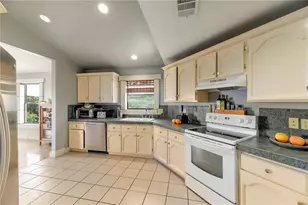 1712 Lakeshore Dr, Austin, TX 78746 - Photo 6