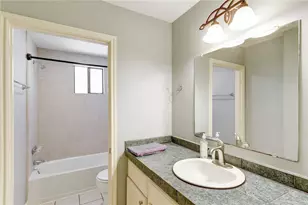 1712 Lakeshore Dr, Austin, TX 78746 - Photo 10