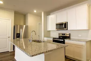 12810 Siena Vlg Ln, Buda, TX 78610 - Photo 4