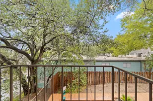 2706 Salado St, Austin, TX 78705 - Photo 32