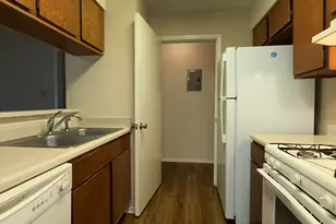 12812 Tomanet Trail, Austin, TX 78727 - Photo 16