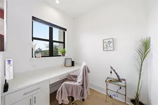 321 Sweet Grass Ln, Lakeway, TX 78738 - Photo 16