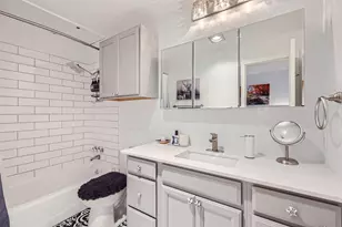 802 S 1st St, Austin, TX 78704 - Photo 6