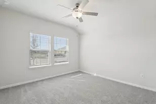 124 Maple Hedge Rd, Hutto, TX 78634 - Photo 6