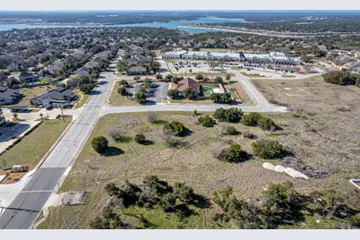 130 Woodlake Drive, Georgetown, TX 78633 - Photo 8