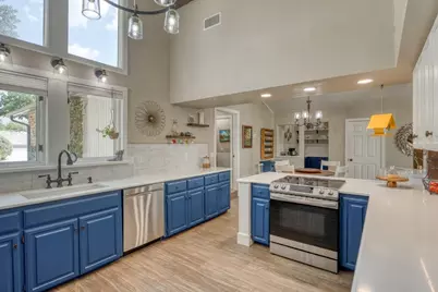 202 N Big Spur, Horseshoe Bay, TX 78657 - Photo 16