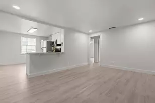 533 S Bonner Ave, Tyler, TX 75702 - Photo 2