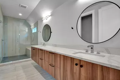 1914 E 8th Street, Austin, TX 78702 - Photo 22