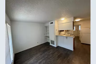2801 Hemphill Park #A102, Austin, TX 78705 - Photo 2
