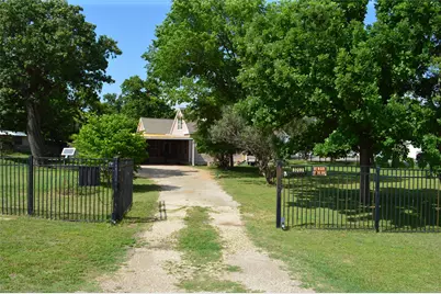 3202 N Travis, Cameron, TX 76520 - Photo 30