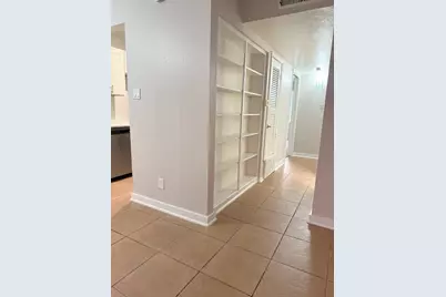 307 E 31 Street #106, Austin, TX 78705 - Photo 6