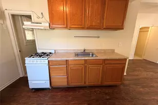 908 W 22nd St, Austin, TX 78705 - Photo 4