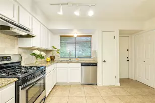 2500 Enfield Rd, Austin, TX 78703 - Photo 12