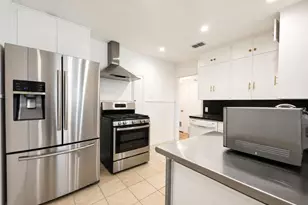 1303 Morrow St, Austin, TX 78757 - Photo 14
